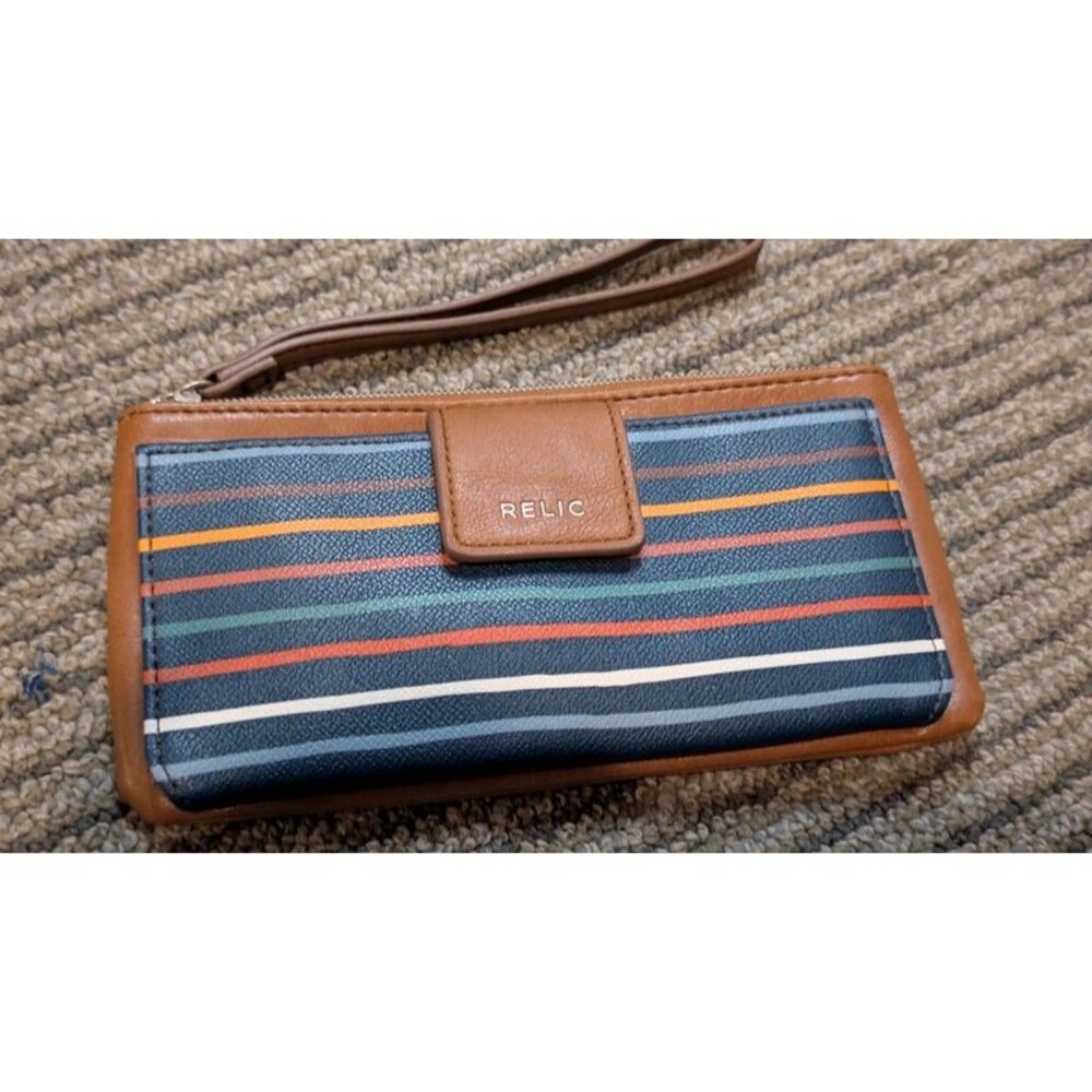 Striped Relic Wallet - Picture 2 of 4
